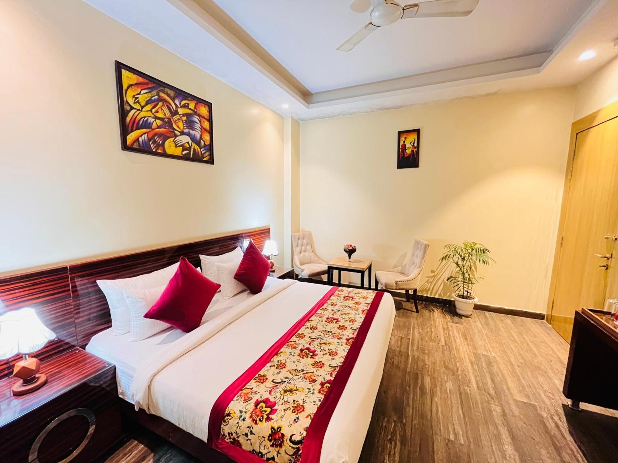 Hotel Banz Near Indira Gandhi Airport Delhi Нью-Дели Экстерьер фото