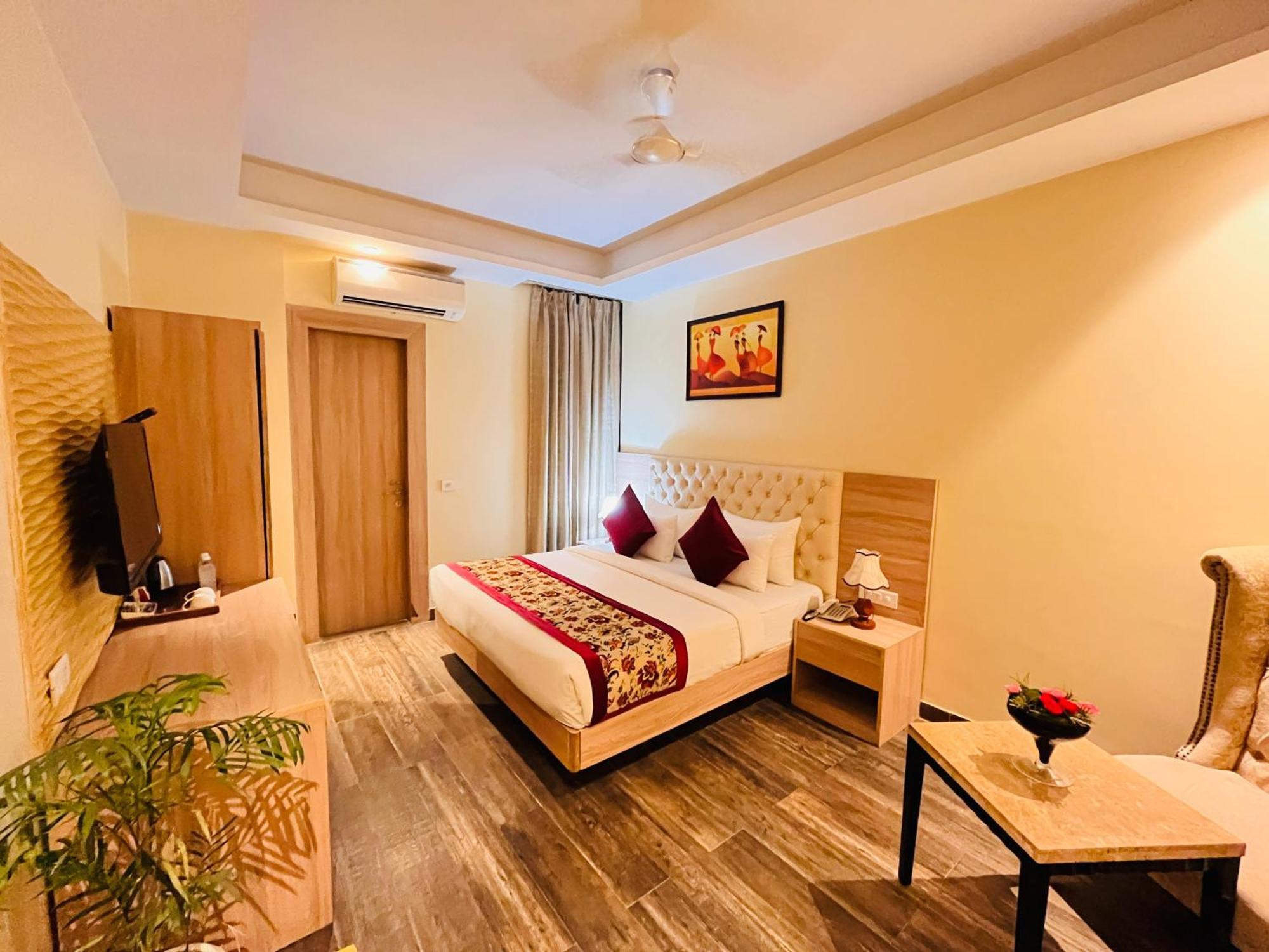 Hotel Banz Near Indira Gandhi Airport Delhi Нью-Дели Экстерьер фото
