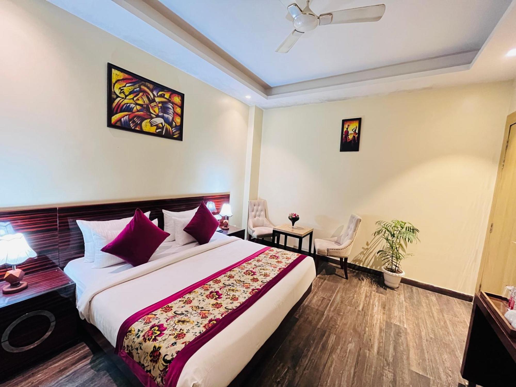 Hotel Banz Near Indira Gandhi Airport Delhi Нью-Дели Экстерьер фото