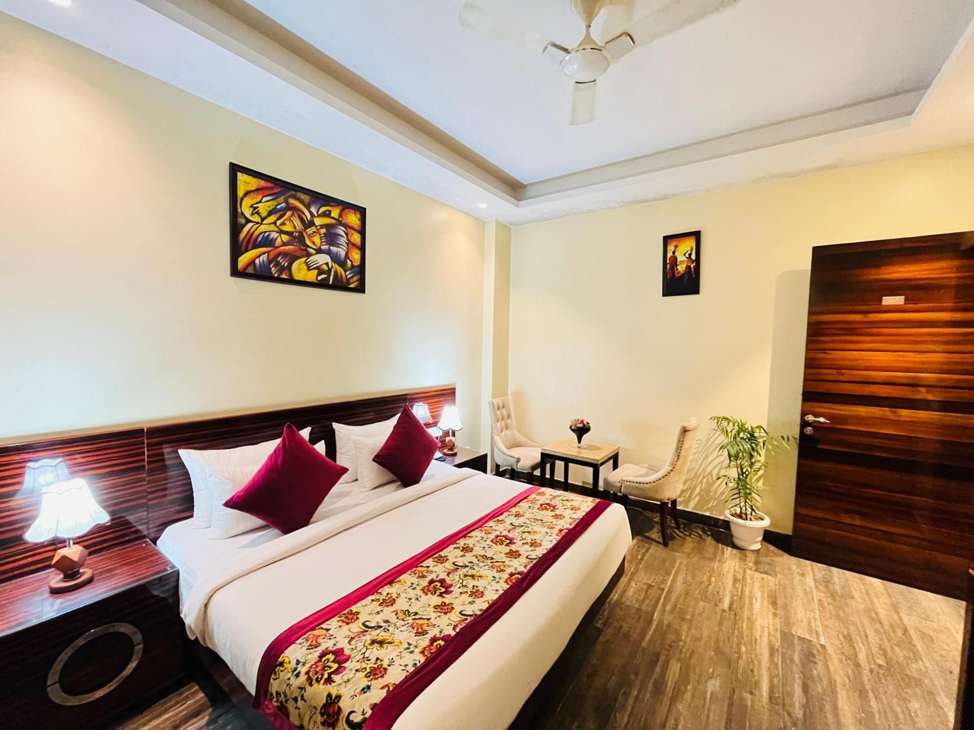 Hotel Banz Near Indira Gandhi Airport Delhi Нью-Дели Экстерьер фото