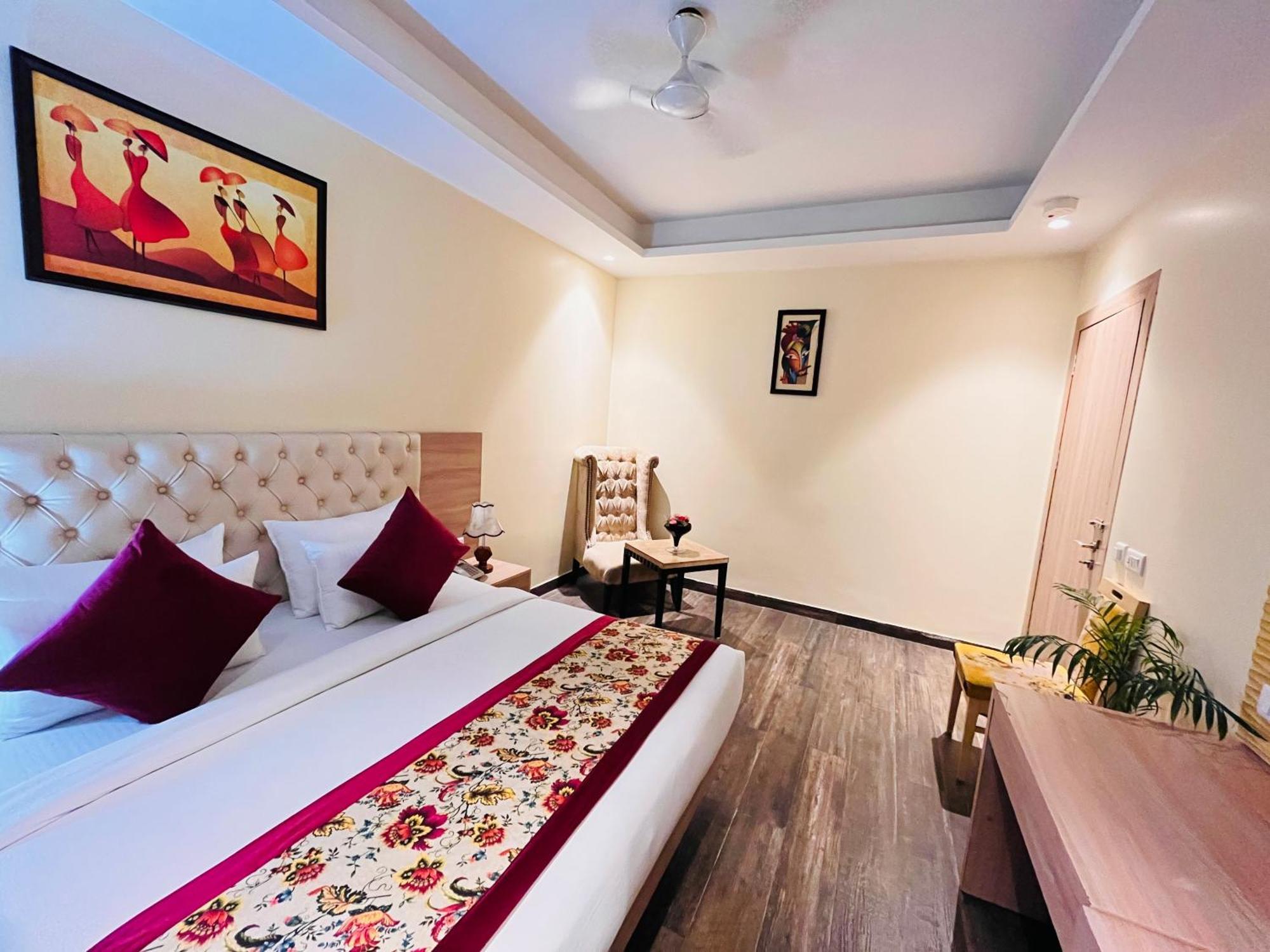 Hotel Banz Near Indira Gandhi Airport Delhi Нью-Дели Экстерьер фото