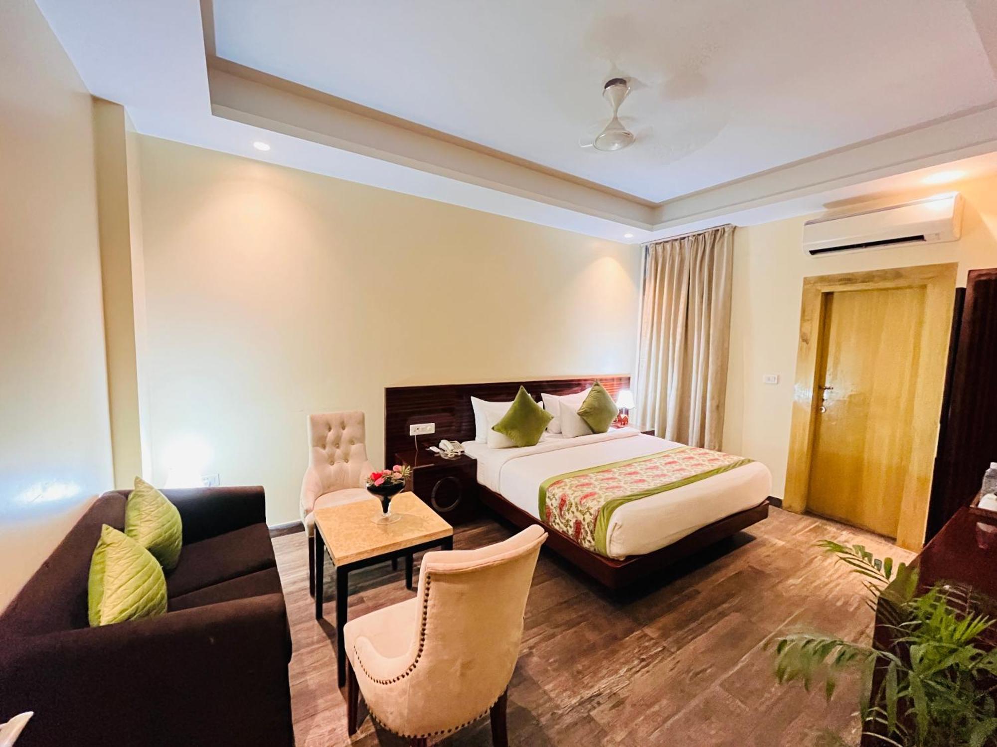 Hotel Banz Near Indira Gandhi Airport Delhi Нью-Дели Экстерьер фото